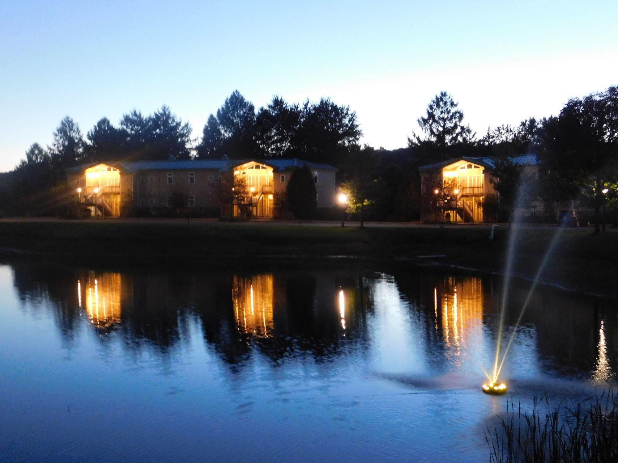 Fairway Suites At The Peak French Creek Kültér fotó